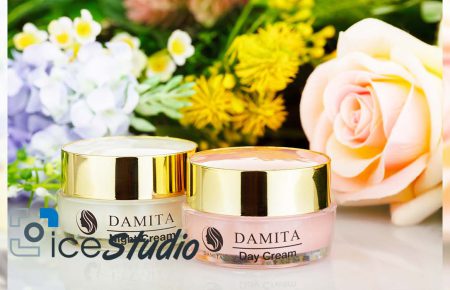ถ่ายพร้อมสินค้าพร้อมของประกอบฉาก Damita