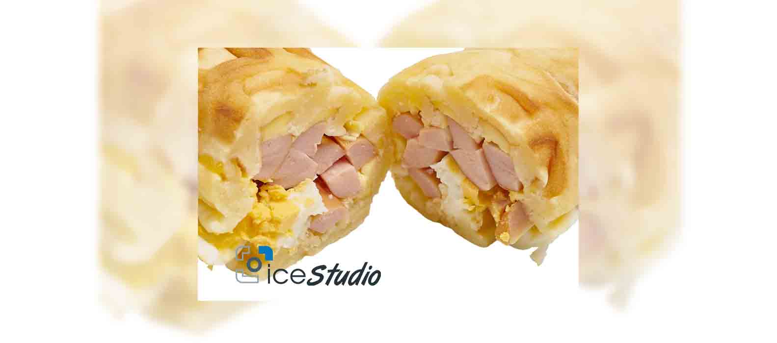 ถ่ายภาพสินค้า Sandwich Waffle Roll 24/7 ภาพตัดขวางโชว์ไส้ไข่ ไส้กรอก ฉากขาว